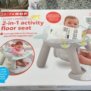 Skip Hop Sit up Seat Brand New in Box!